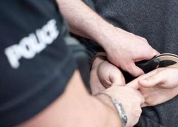 ‘Skifteri’ nga Laçi bën bujë në Britani/ Grabiti 31 shtëpi, arrestohet nga policia në Kent