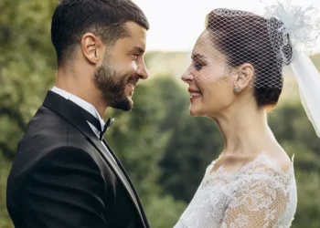 Aktori turk kërkon të flasë për divorcin: Yıldız është lumturia më e madhe e jetës sime!