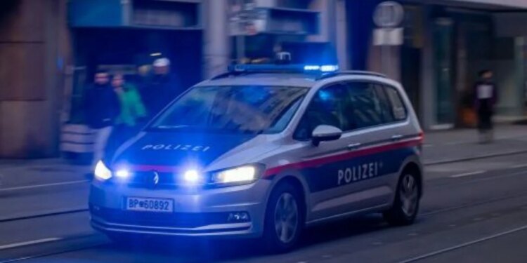 Krim në një familje shqiptare në Austri, burri vret gruan me një kaçavidë.