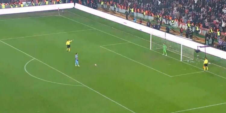 Kupa e Turqisë: Ernest Muçi shkëlqen me Trabzonspor, realizon penalltinë vendimtare për t'u kualifikuar në gjysmëfinale (VIDEO)