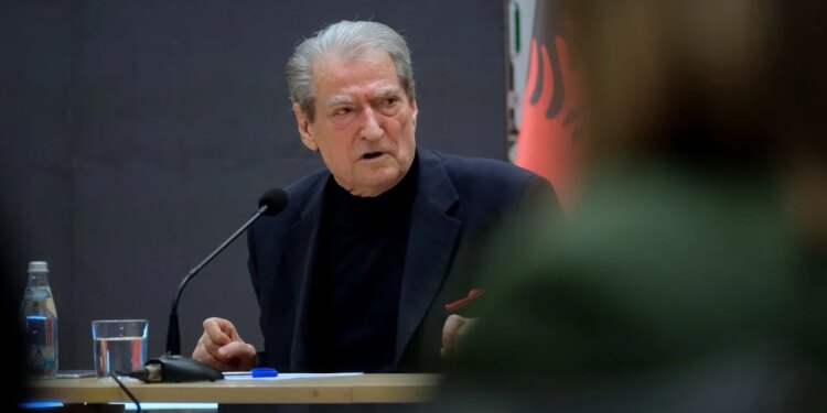 "Nuk jemi angazhuar mjaftueshëm" / Berisha kritikon drejtuesit e PD: Të gjithë duhet të fillojmë riorganizimin e partisë që nga sot.