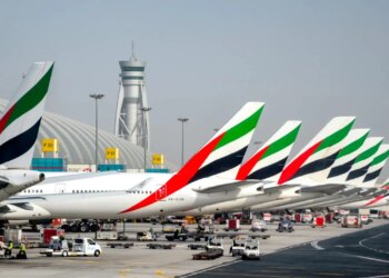 Emiratet e Bashkuara Arabe heqin kufizimet ajrore të vendosura pas sulmeve nga Irani, fluturimet pritet të rikthehen në normalitet.