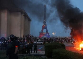Tensione në Francë pas fitores së PSG në Champions/ Një viktimë dhe 57 policë të plagosur.