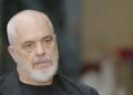 "Do të protestonit nëse nuk ishit Kryeministër?" / Rama për DW: Nuk mund të kërkosh dorëheqjen një ditë dhe të presësh për zgjedhjet e tjera.
