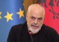 Le të këndojnë sa të duan ‘Rama, dorëheqje!’, Kryeministri para Drejtorëve Politikë të PS dhe Kryetarëve të Komisioneve: Misioni ynë do të vazhdojë deri sa të...