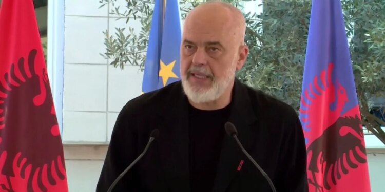 Paketa e Maleve: Rama pyet ChatGPT për ligjin, që nuk hap mundësi për investitorët e mëdhenj, por për ata që jetojnë mbi një tokë.